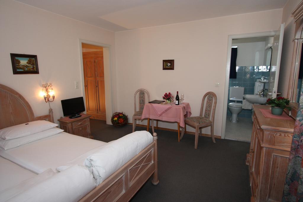 Haus Hollental Hotel Garmisch-Partenkirchen Kamer foto