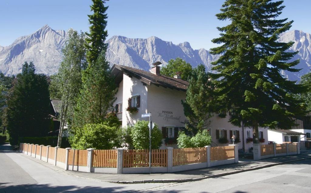 Haus Hollental Hotel Garmisch-Partenkirchen Buitenkant foto
